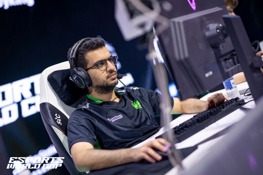 Оффлейнер из Team Falcons по Dota 2 сравнил стримы и карьеру с орб-эффектами